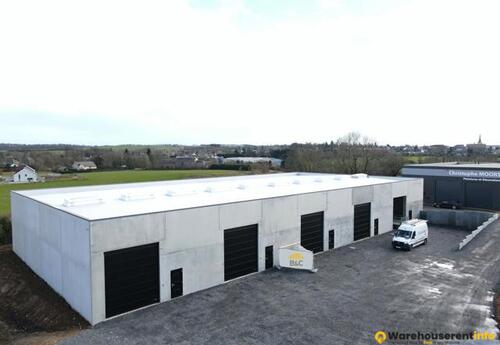 Warehouses to let in Entrepôt 260 m² à 520 m²