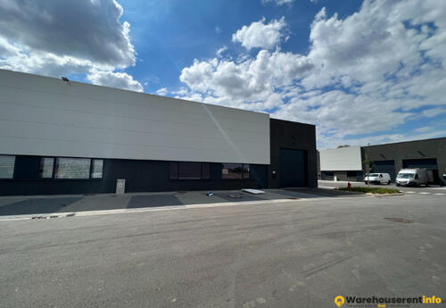 Warehouses to let in Wharehouse 600 sqm