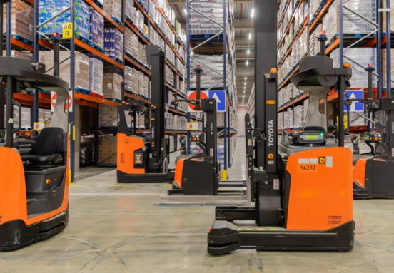 Revolutionizing warehouses: automation with Automated Guided Vehicles (AGV)